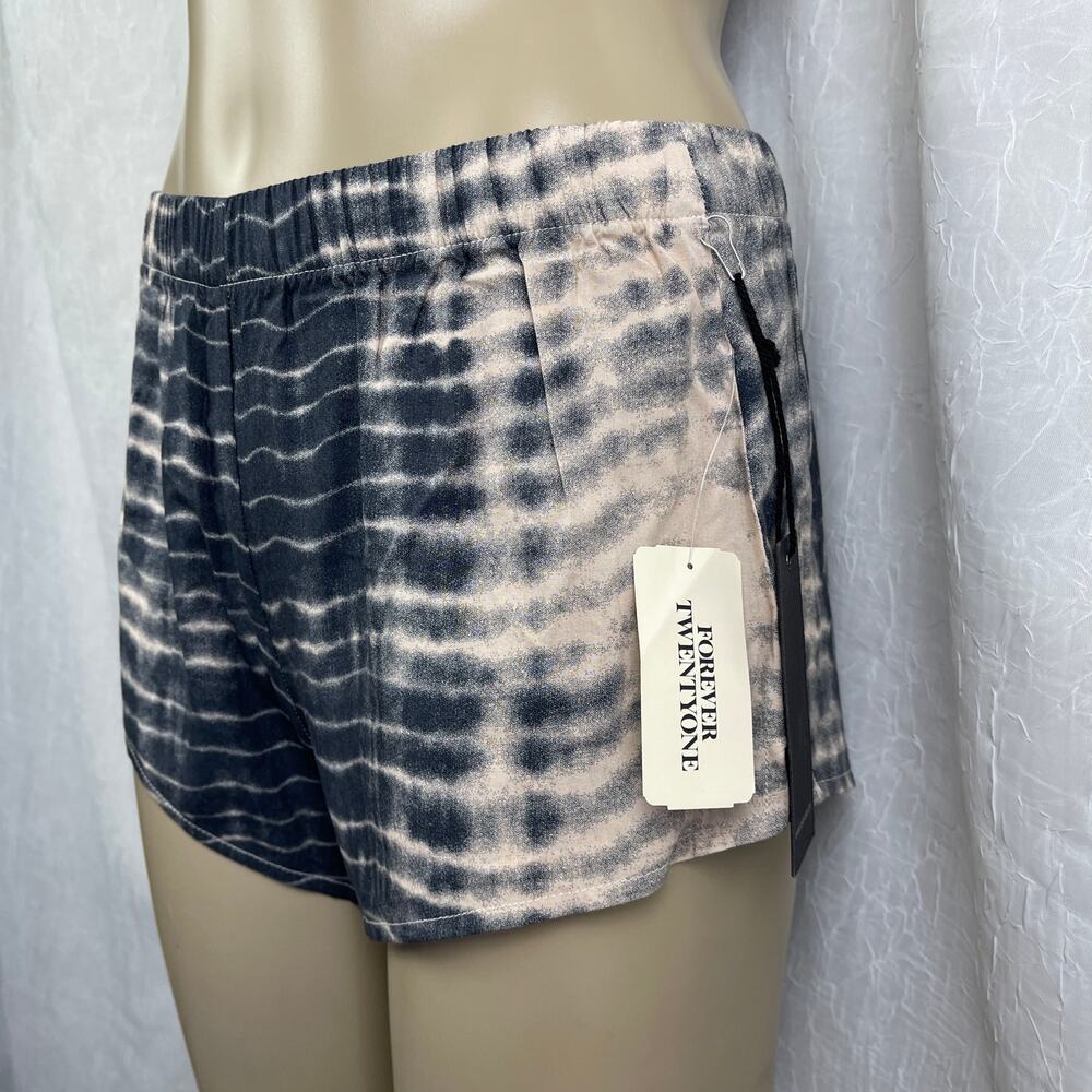 Taupe Charcoal Stripe Dye Dolphin Shorts Stretchy Comfy Soft Forever 21 NWT XS - Picture 4 of 16